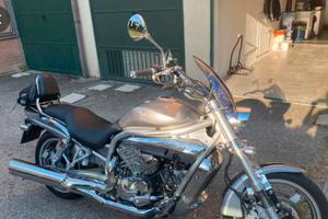 Hyosung Aquila GV 650