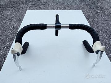 Manubrio e attacco Cinelli leve C