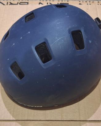 elmetto decathlon nero