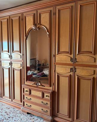 Arredamento camera matrimoniale classica