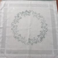 Centrotavola o tovaglia da the vintage 