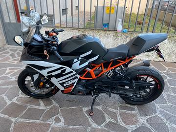 Ktm duke 390 rc