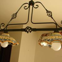 LAMPADARIO CON PIATTI CERAMICA DI CALTAGIRONE