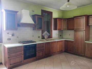 VILLA A SCHIERA A CALVISANO