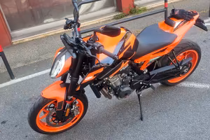 Ktm duke 890 gp