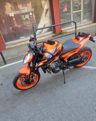 Ktm duke 890 gp
