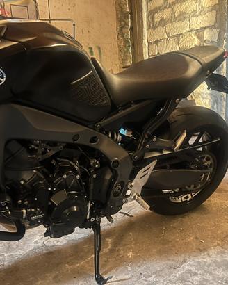 Yamaha MT-09 Sella