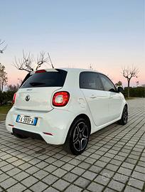 SMART FORFOUR 453 1.0 71cv