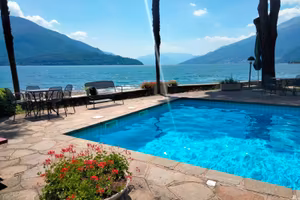 Ferragosto sul lago di como con piscina