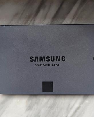 SSD Samsung 860 QVO 1TB Testata 