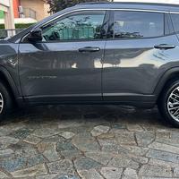 Cerchi 19 gommati jeep compass
