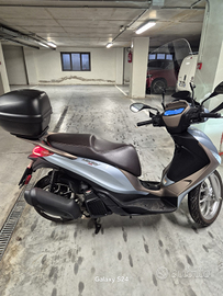 Piaggio medley 150