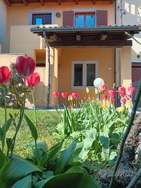 Casa unifamiliare in piccolo paese collinare