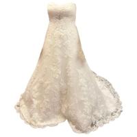 Abito da sposa, velo e sottogonna Pronovias