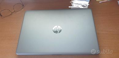 HP250 G8 i7 Notebook PC usato