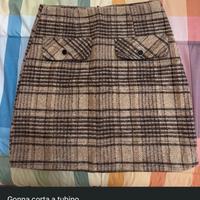 Lotto di vestiti 20€ le taglie sono sotto le foto