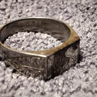 Anello vintage con iniziali incise – stile signet 
