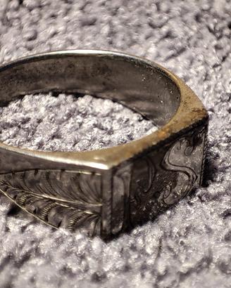 Anello vintage con iniziali incise – stile signet 