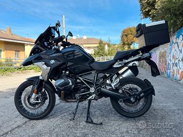 Bmw R1250GS Triple Black con soli 23000 km