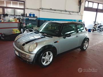 mini Cooper 2002 con motore sostituito 50000 km