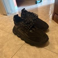 Scarpe Versace chain reaction