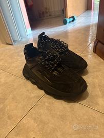 Scarpe Versace chain reaction