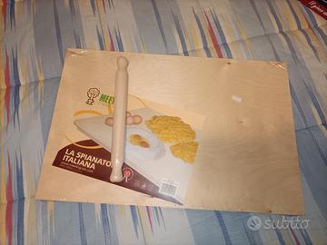 Spianatoia nuova con mattarello