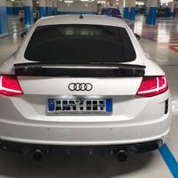 Terminali Akrapovic in carbonio per Audi TT