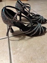 Scarpe da ballo con bufalina