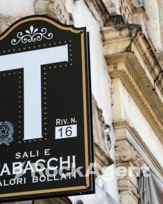 TABACCHERIA IN CENTRO PAESE