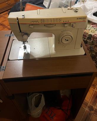 Macchina da cucire Singer 9514