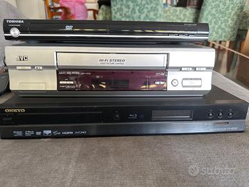 Dvd players e un VHS