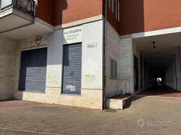 NEGOZIO A ROMANO CANAVESE