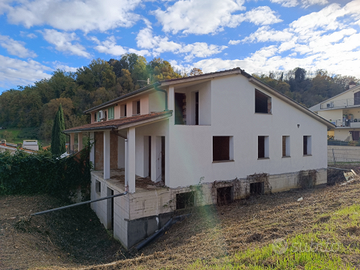 Splendida bifamiliare