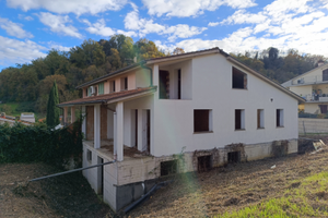 Splendida bifamiliare