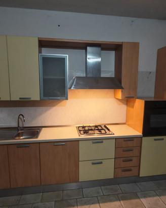 CUCINA COMPLETA DI ELETTRODOMESTICI