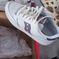 saucony  nuove mai usate donna 