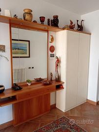 Mobile ingresso con armadio cappotti