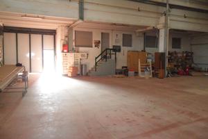 Biassono capannone con area esterna