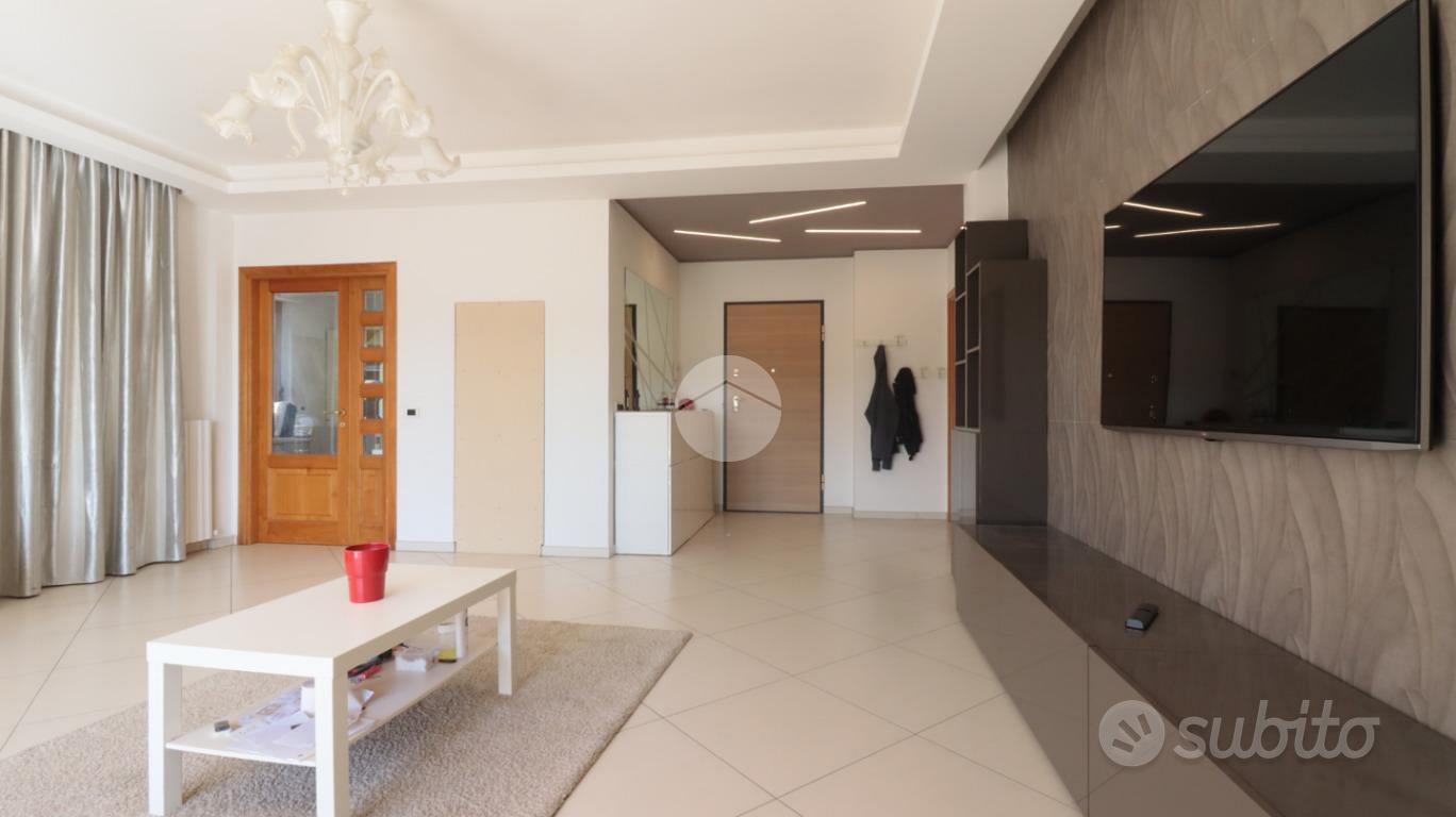 VILLA SINGOLA A GROTTAMMARE - Vista 2