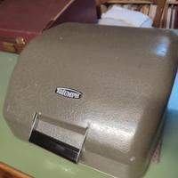 Macchina da scrivere vintage Triumph