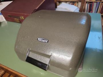 Macchina da scrivere vintage Triumph