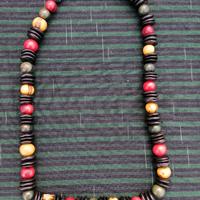 Collana tribale in semi/cocco/legno