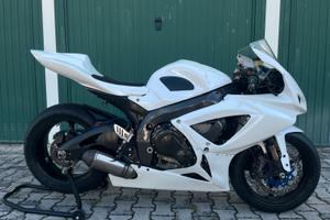 Suzuki gsx r 750 pista