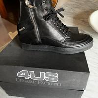 Scarpe Paciotti con tacco all’interno
