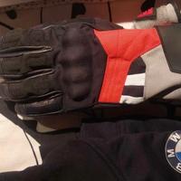 Guanti bmw