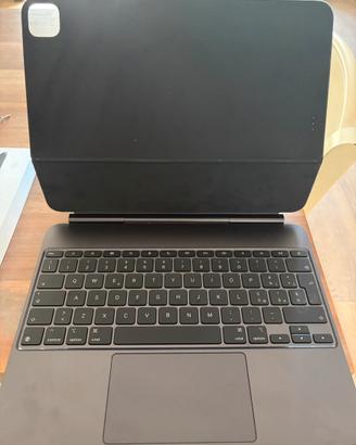Apple Magic Keyboard iPad Pro 13” M4/M5