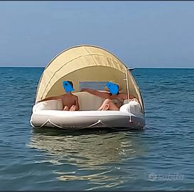 Isola Galleggiante con Parasole