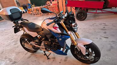 BMW F 900 R Sport