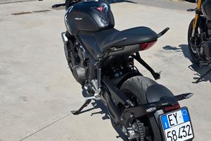 Triumph Trident 660
